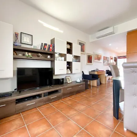 Casa Lucrecia - Apartamento Com Piscina E Campo De Tenis Lagos